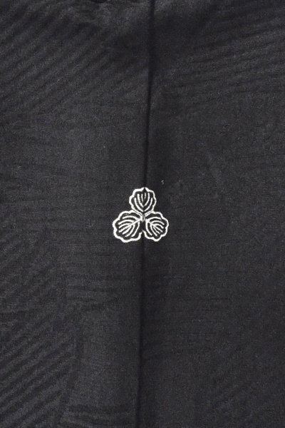 Photo3: O0902G Vintage Japanese kimono   Black HAORI short jacket for women / Silk.    (Grade B) (3)