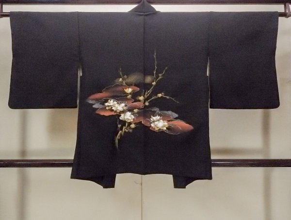 Photo2: O0902H Vintage Japanese kimono   Black HAORI short jacket for women / Synthetic. Flower,   (Grade B) (2)