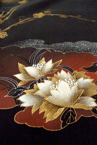 Photo8: O0902H Vintage Japanese kimono   Black HAORI short jacket for women / Synthetic. Flower,   (Grade B) (8)