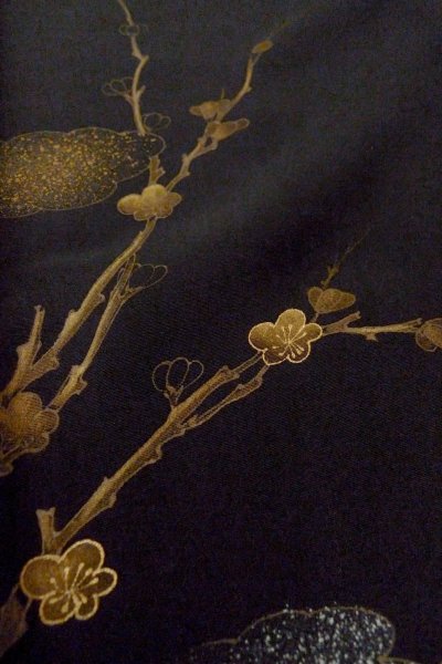 Photo9: O0902H Vintage Japanese kimono   Black HAORI short jacket for women / Synthetic. Flower,   (Grade B) (9)