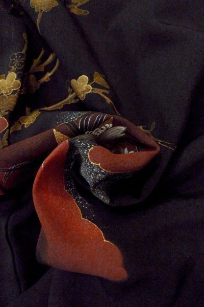 Photo11: O0902H Vintage Japanese kimono   Black HAORI short jacket for women / Synthetic. Flower,   (Grade B) (11)