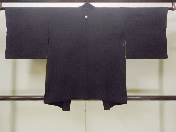 Photo2: O0902I Vintage Japanese kimono   Black HAORI short jacket for women / Silk.    (Grade B) (2)