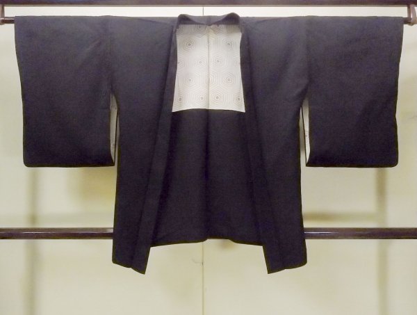 Photo1: O0902J Vintage Japanese kimono   Black HAORI short jacket for women / Silk. Leaf,   (Grade B) (1)