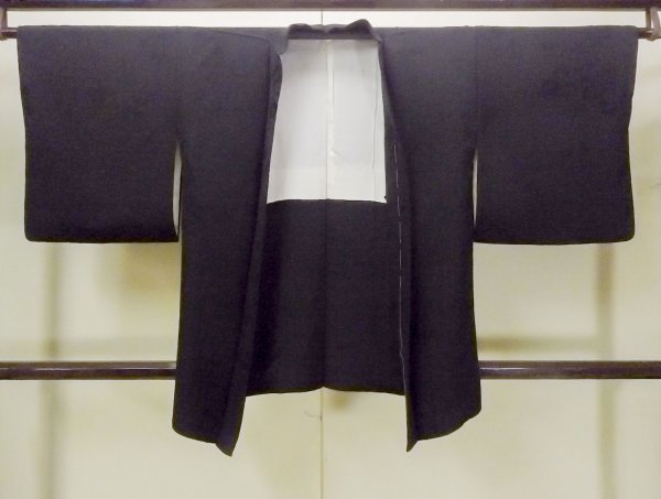 Photo1: Mint O0902K Vintage Japanese kimono   Black HAORI short jacket for women / Silk.    (Grade A) (1)