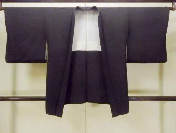 Photo1: O0902N Vintage Japanese kimono   Black HAORI short jacket for women / Silk. Abstract pattern   (Grade B) (1)