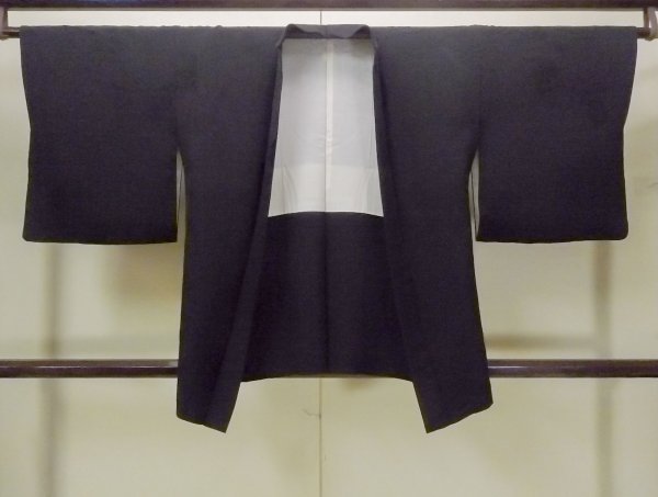 Photo1: Mint O0902R Vintage Japanese kimono   Black HAORI short jacket for women / Silk. River   (Grade A) (1)