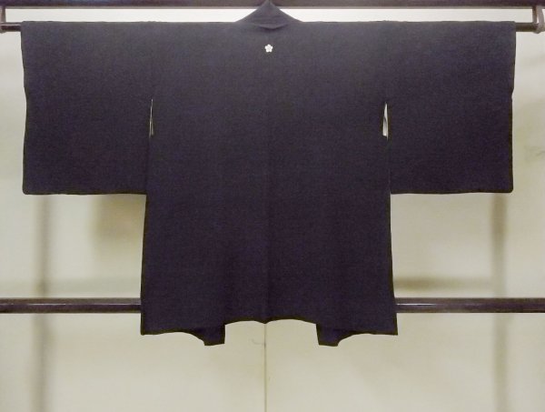 Photo2: O0902S Vintage Japanese kimono   Black HAORI short jacket for women / Silk.    (Grade B) (2)