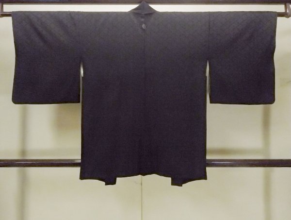 Photo2: O0902T Vintage Japanese kimono   Black HAORI short jacket for women / Silk.    (Grade D) (2)