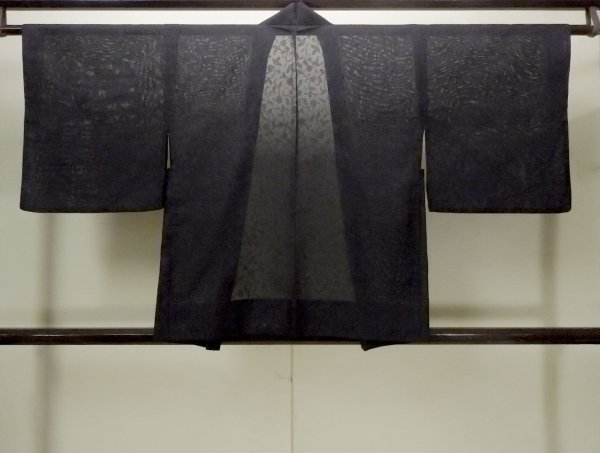 Photo2: Mint O0903C Vintage Japanese kimono   Black HAORI short jacket for women / Synthetic. Chinese flower,   (Grade A) (2)