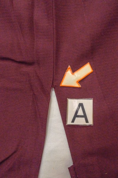 Photo13: O0903D Vintage Japanese kimono  Dark Purple HAORI short jacket for women / Silk. Stream,   (Grade D) (13)