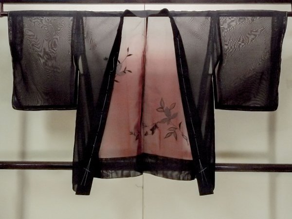 Photo1: Mint O0909C Vintage Japanese kimono   Black HAORI short jacket for women / Silk. Flower,   (Grade A) (1)