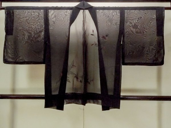 Photo2: Mint O0909C Vintage Japanese kimono   Black HAORI short jacket for women / Silk. Flower,   (Grade A) (2)