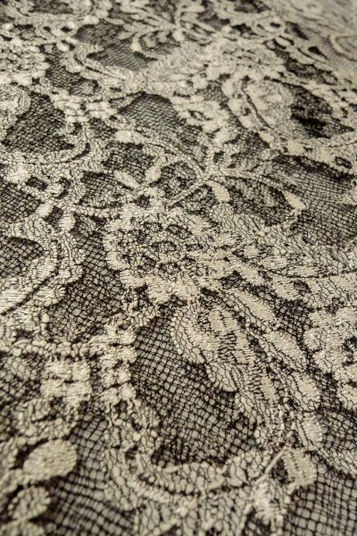 Photo10: O0909K Vintage Japanese kimono   Black HAORI short jacket for women / Synthetic. Flower, Lace fabric  (Grade B) (10)