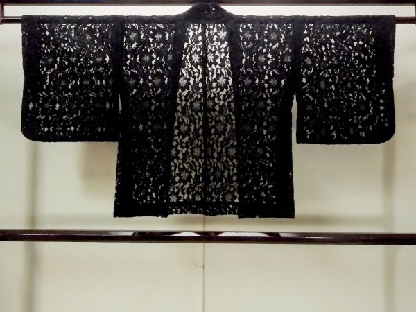 Photo2: Mint O0909M Vintage Japanese kimono   Black HAORI short jacket for women / Synthetic. Flower, Lace fabric  (Grade A) (2)