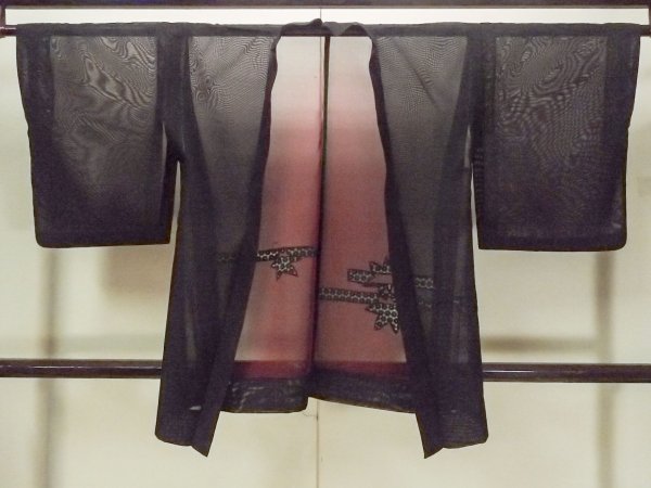 Photo1: Mint O0909T Vintage Japanese kimono   Black HAORI short jacket for women / Silk. Flower,   (Grade A) (1)