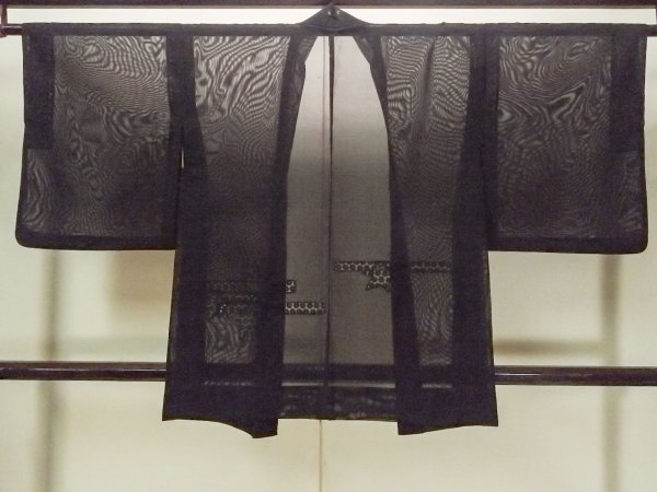 Photo2: Mint O0909T Vintage Japanese kimono   Black HAORI short jacket for women / Silk. Flower,   (Grade A) (2)