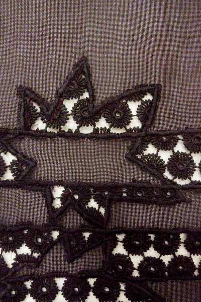 Photo6: Mint O0909T Vintage Japanese kimono   Black HAORI short jacket for women / Silk. Flower,   (Grade A) (6)