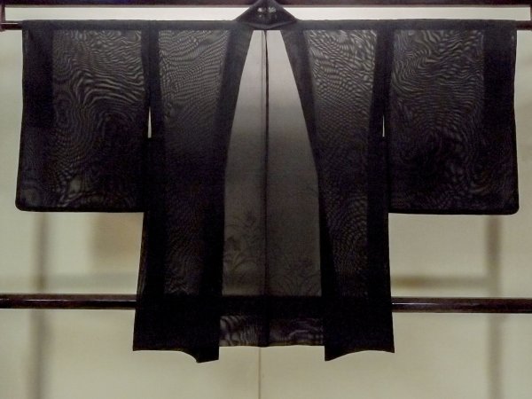 Photo2: O0909W Vintage Japanese kimono   Black HAORI short jacket for women / Silk. Flower,   (Grade B) (2)