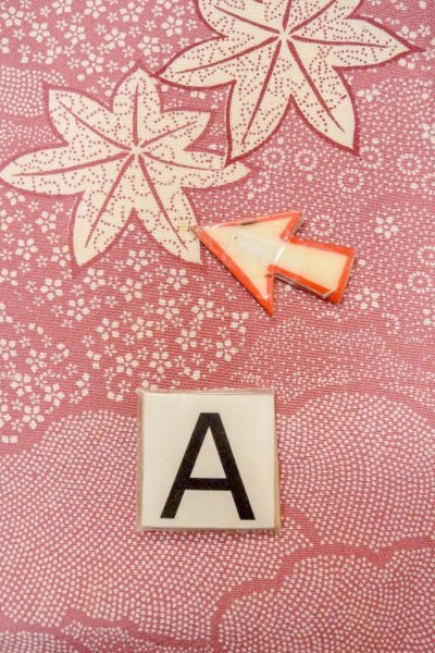 Photo14: O1002E Vintage Japanese kimono Dark Pink KOMON dyed for women / Silk. Flower (Grade C) (14)