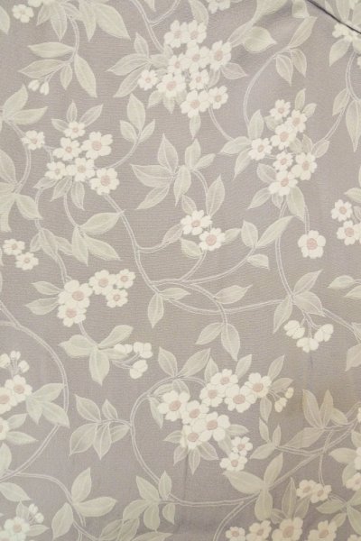 Photo3: O1002H Vintage Japanese kimono Pale Grayish Wisteria KOMON dyed for women / Silk. Flower (Grade C) (3)