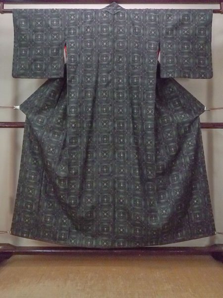 Photo1: Mint O1002K Vintage Japanese kimono Black TSUMUGI pongee for women / Silk. Chinz pattern (Grade A) (1)