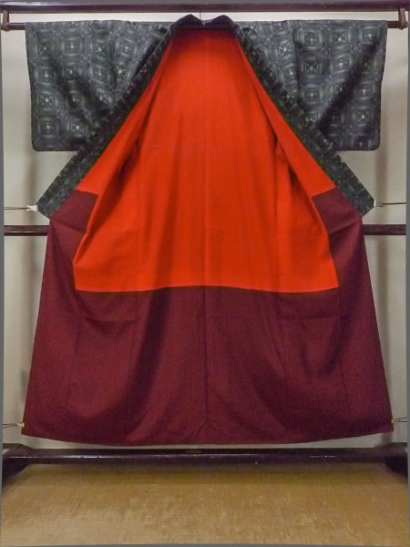 Photo2: Mint O1002K Vintage Japanese kimono Black TSUMUGI pongee for women / Silk. Chinz pattern (Grade A) (2)