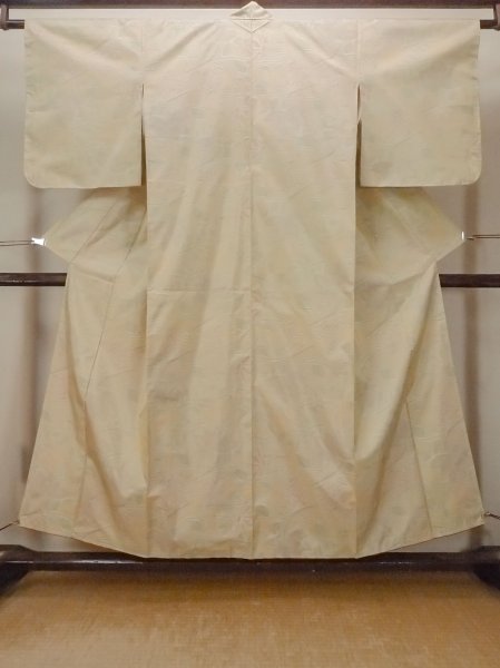 Photo1: Mint O1002M Vintage Japanese kimono Pale Yellow TSUMUGI pongee for women / Silk. Flower (Grade A) (1)