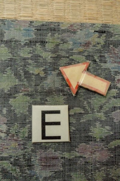 Photo18: O1002N Vintage Japanese kimono Pale Gray TSUMUGI pongee for women / Silk. Leaf (Grade C) (18)