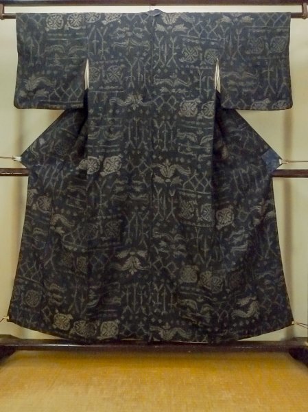 Photo1: O1002P Vintage Japanese kimono Black ORI woven for women / Silk. Chinese flower, The lining has holes or rips. (Grade B) (1)