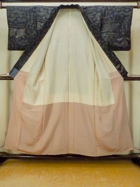 Photo2: O1002P Vintage Japanese kimono Black ORI woven for women / Silk. Chinese flower, The lining has holes or rips. (Grade B) (2)