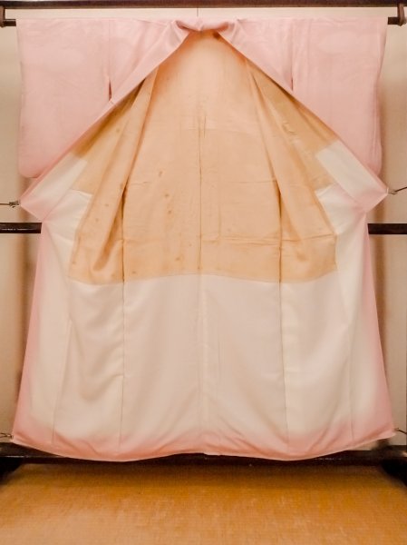 Photo2: O1002Q Vintage Japanese kimono Shiny Pink IROMUJI plain colored for women / Silk., Base woven pattern: Pine tree/branch/needle, House, Stream, Gap in a cloud, Folding fan pattern (Grade B) (2)