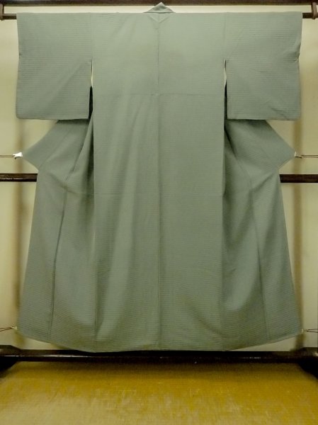 Photo1: O1002S Vintage Japanese kimono Light Grayish Green IROMUJI plain colored for women / Silk., There are some patterns on the lining. (Grade C) (1)
