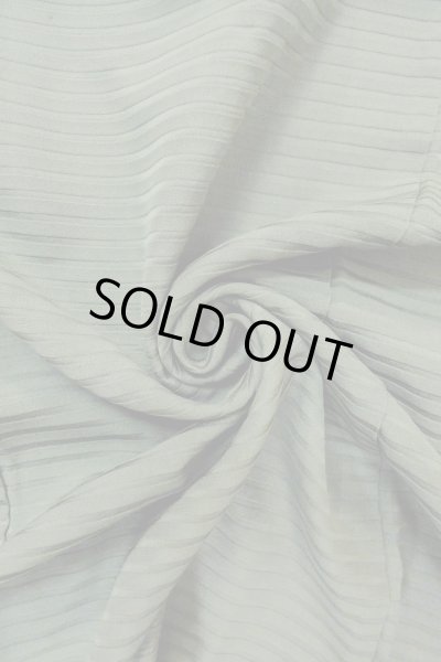 Photo12: O1002S Vintage Japanese kimono Light Grayish Green IROMUJI plain colored for women / Silk., There are some patterns on the lining. (Grade C) (12)