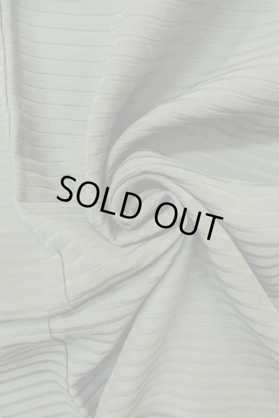 Photo13: O1002S Vintage Japanese kimono Light Grayish Green IROMUJI plain colored for women / Silk., There are some patterns on the lining. (Grade C) (13)