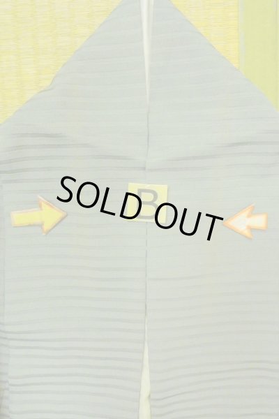 Photo18: O1002S Vintage Japanese kimono Light Grayish Green IROMUJI plain colored for women / Silk., There are some patterns on the lining. (Grade C) (18)