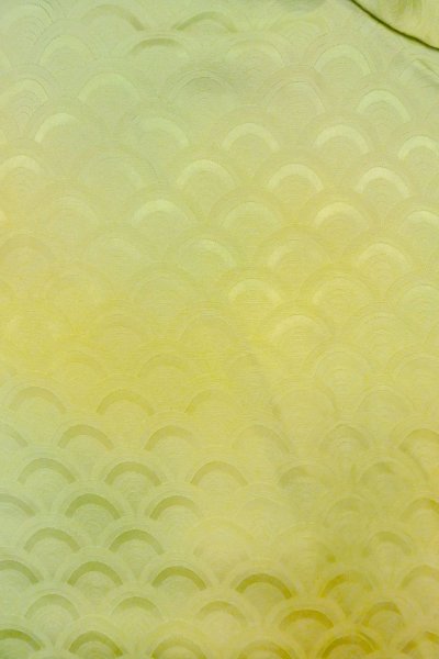 Photo3: O1002T Vintage Japanese kimono Shiny Light Yellowish Green IROMUJI plain colored for women / Silk. (Grade C) (3)