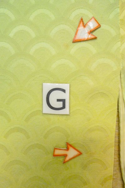 Photo20: O1002T Vintage Japanese kimono Shiny Light Yellowish Green IROMUJI plain colored for women / Silk. (Grade C) (20)