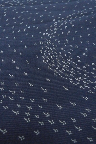 Photo10: O1002U Vintage Japanese kimono Dark Indigo Blue HITOE unlined for women / Silk. Abstract pattern, Japanese killifish pattern (Grade C) (10)