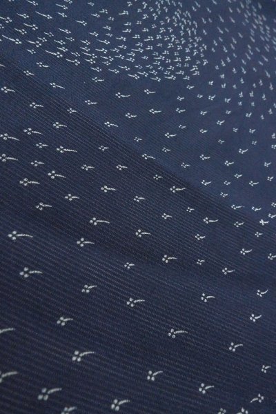 Photo11: O1002U Vintage Japanese kimono Dark Indigo Blue HITOE unlined for women / Silk. Abstract pattern, Japanese killifish pattern (Grade C) (11)