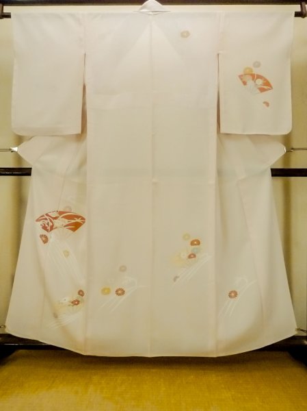 Photo1: O1002V Vintage Japanese kimono Light Grayish Pink TSUKESAGE formal for women / Silk. Chrysanthemum (Grade C) (1)