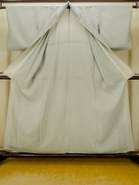 Photo2: O1002W Vintage Japanese kimono Light Grayish Light Blue TSUKESAGE formal for women / Silk. Leaf (Grade D) (2)