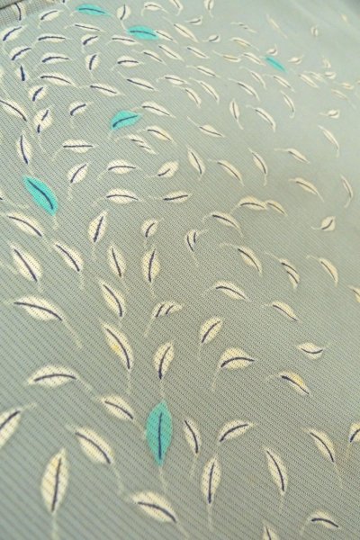 Photo8: O1002W Vintage Japanese kimono Light Grayish Light Blue TSUKESAGE formal for women / Silk. Leaf (Grade D) (8)