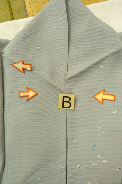 Photo15: O1002W Vintage Japanese kimono Light Grayish Light Blue TSUKESAGE formal for women / Silk. Leaf (Grade D) (15)