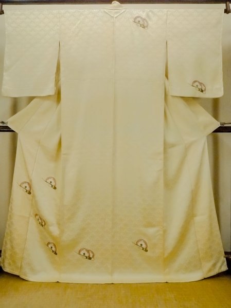 Photo1: O1002X Vintage Japanese kimono Shiny Light Yellow TSUKESAGE formal for women / Silk. Wheel (Grade B) (1)