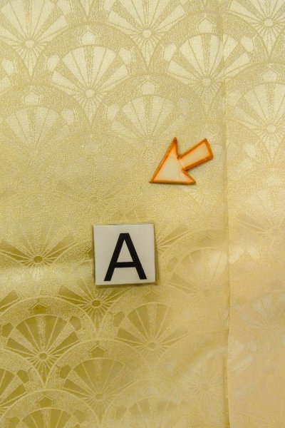 Photo14: O1002X Vintage Japanese kimono Shiny Light Yellow TSUKESAGE formal for women / Silk. Wheel (Grade B) (14)