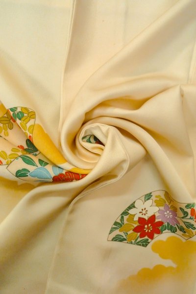 Photo14: O1002Z Vintage Japanese kimono Pale Ivory HOUMONGI formal for women / Silk. Flower (Grade C) (14)