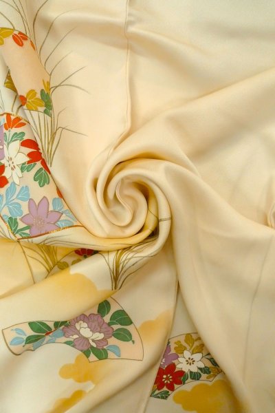 Photo15: O1002Z Vintage Japanese kimono Pale Ivory HOUMONGI formal for women / Silk. Flower (Grade C) (15)