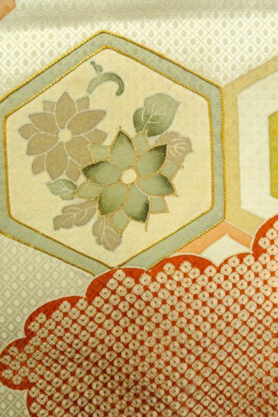 Photo8: O1003A Vintage Japanese kimono Shiny Ivory HOUMONGI formal for women / Silk. Flower (Grade C) (8)