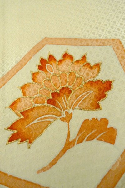 Photo12: O1003A Vintage Japanese kimono Shiny Ivory HOUMONGI formal for women / Silk. Flower (Grade C) (12)