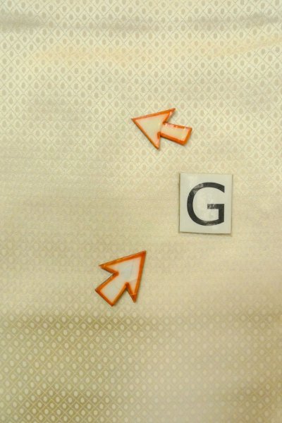 Photo23: O1003A Vintage Japanese kimono Shiny Ivory HOUMONGI formal for women / Silk. Flower (Grade C) (23)